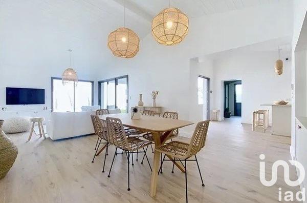 Maison 5 pièces de 115 m² à Rivedoux-Plage (17940)