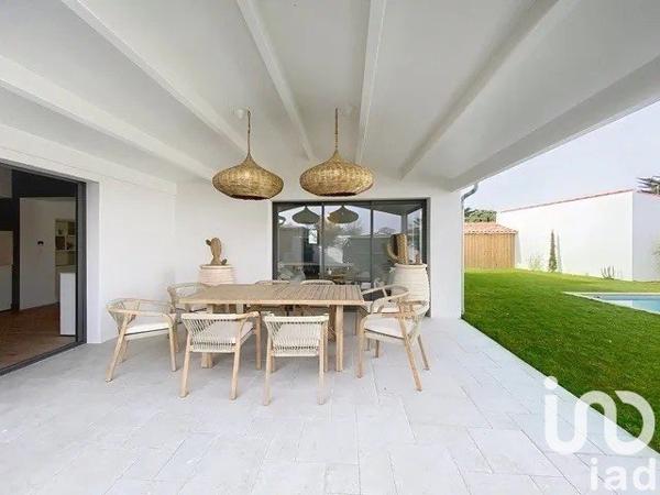 Maison 5 pièces de 115 m² à Rivedoux-Plage (17940)