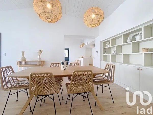 Maison 5 pièces de 115 m² à Rivedoux-Plage (17940)