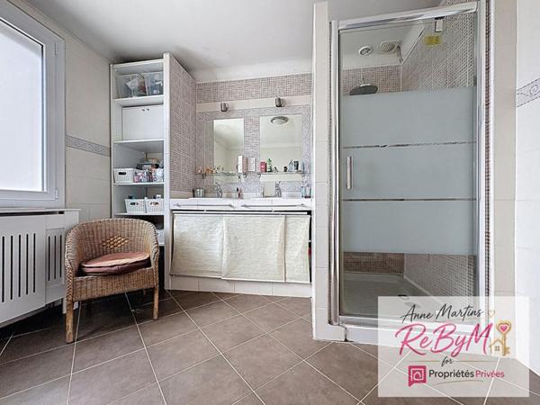 Maison Ris-orangis  5 pièce(s) 176.70 m2