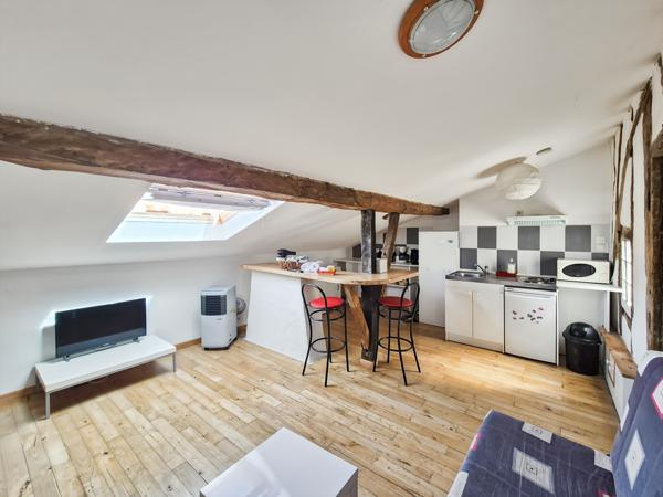 Gimont (32200) Immeuble de 455m2 avec 9 appartements - Gimont centre