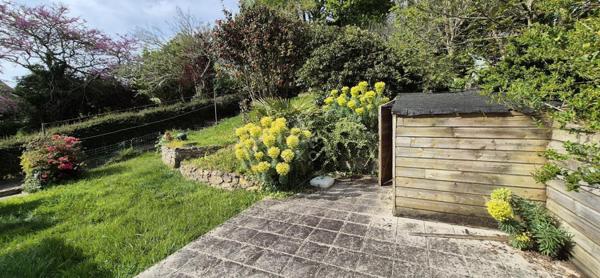 Une maison à l'état brut, un potentiel à l'état pur. entre Crozon et la plage du Porzic