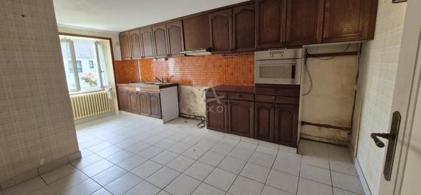 Une maison à l'état brut, un potentiel à l'état pur. entre Crozon et la plage du Porzic