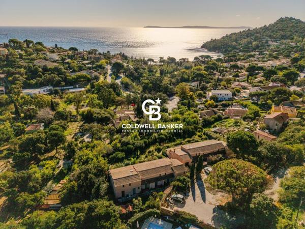 Immeuble à vendre Le Lavandou - 83980 / Réf: 010