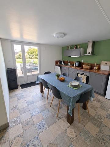 Vente                                                      Maison
                        
                     5 pièces                                         à Sèvres-Anxaumont