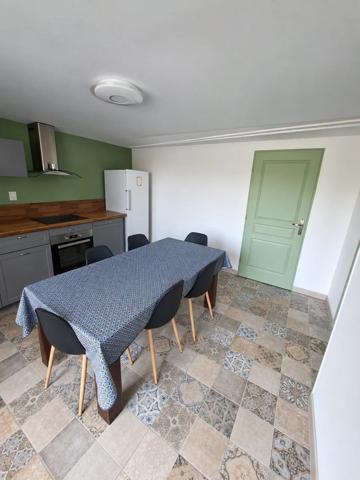 Vente                                                      Maison
                        
                     5 pièces                                         à Sèvres-Anxaumont