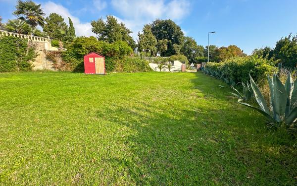 Terrain à vendre    Soyons