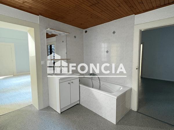 Location Appartement 4 pièces 136.61 m² - 34 RUE DE LA TOUR Thionville 57100