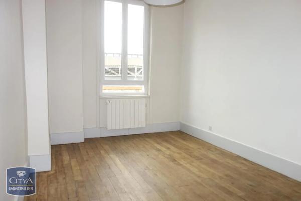 Appartement à louer 2 pièces 65.18m² Mâcon (71000)