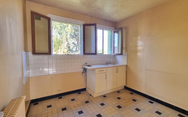 Maison à vendre    5 pièces •  Fontaines-Saint-Martin