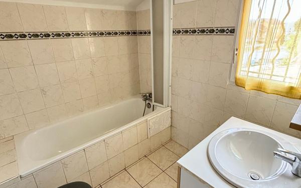 Maison à vendre    5 pièces •  Balaruc-les-Bains