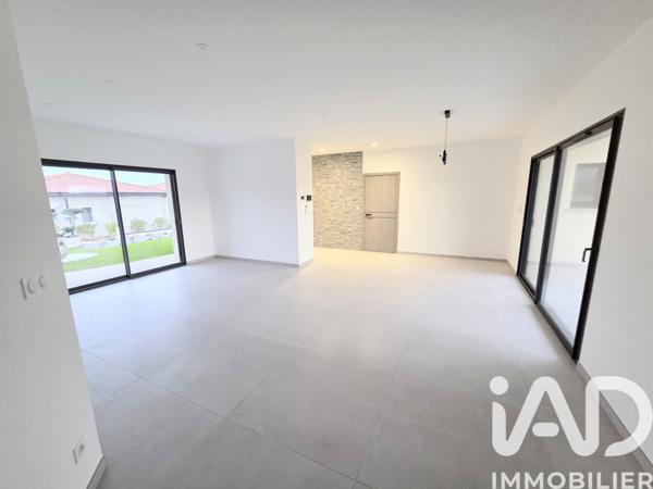 Maison à vendre 4 pièces 135 m² Peaugres