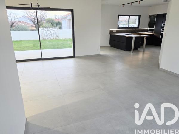 Maison à vendre 4 pièces 135 m² Peaugres