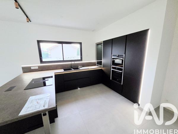 Maison à vendre 4 pièces 135 m² Peaugres