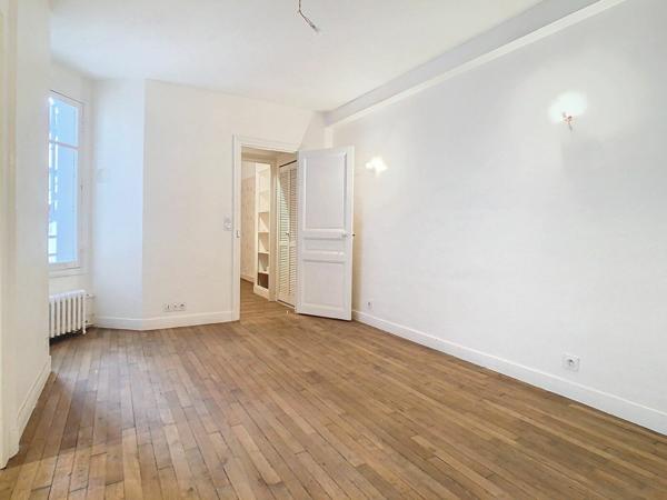 Appartement à vendre    3 pièces • 53 m2 Issy-les-Moulineaux