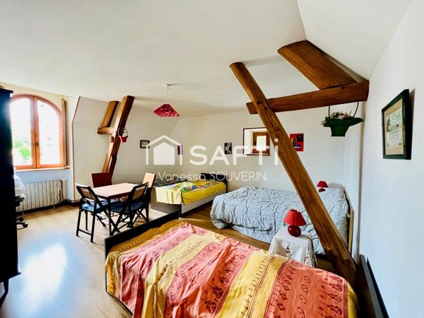 Longère en pierre avec dépendance sur 1760 m2 clos