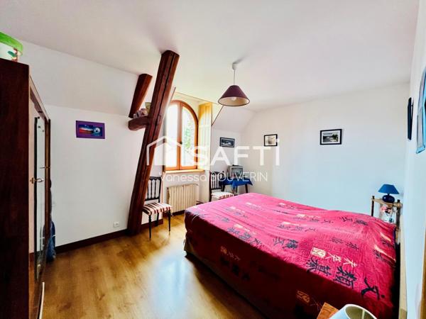 Longère en pierre avec dépendance sur 1760 m2 clos