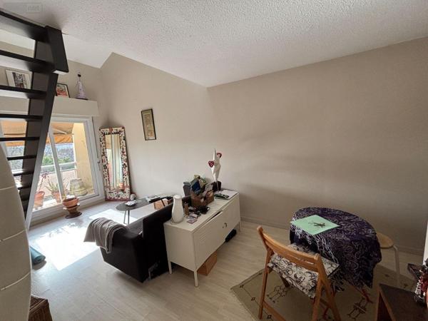 Appartement à vendre à Bordeaux en Gironde (33200), ref : 032/1699   
Mondesir