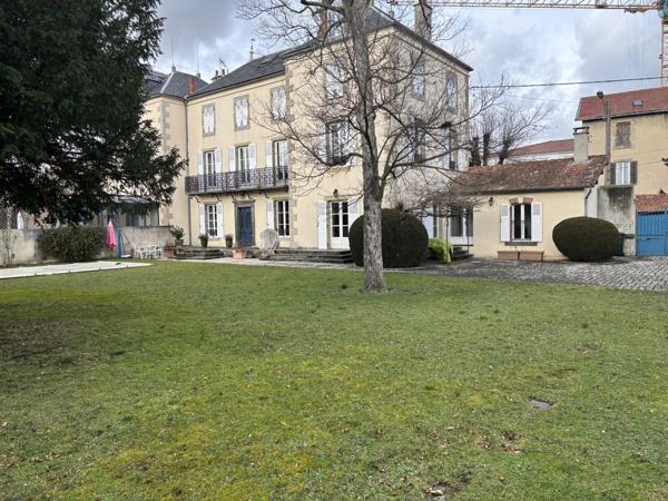 Belle propriété de 1832 de 270 m², terrain clos 1 458 m²