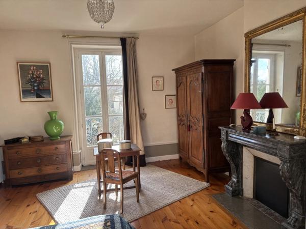 Belle propriété de 1832 de 270 m², terrain clos 1 458 m²