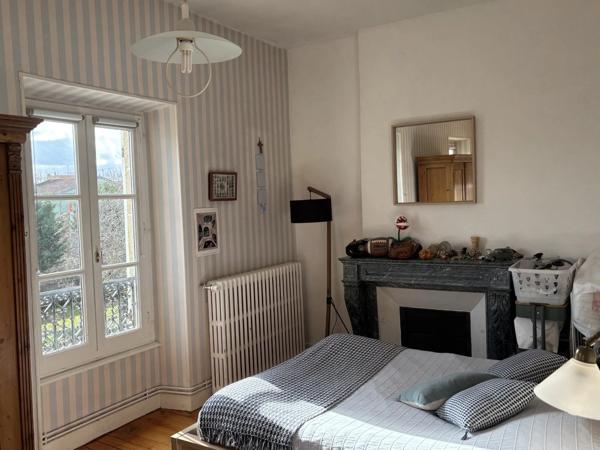 Belle propriété de 1832 de 270 m², terrain clos 1 458 m²
