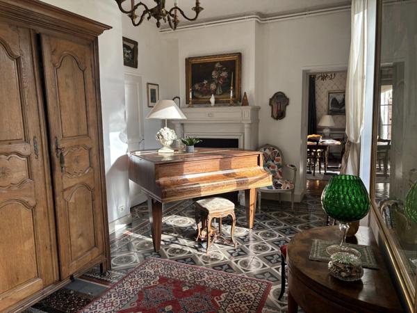Belle propriété de 1832 de 270 m², terrain clos 1 458 m²