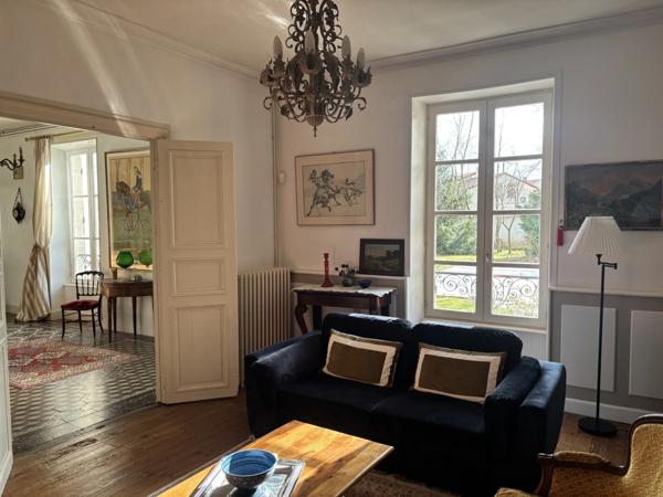Belle propriété de 1832 de 270 m², terrain clos 1 458 m²
