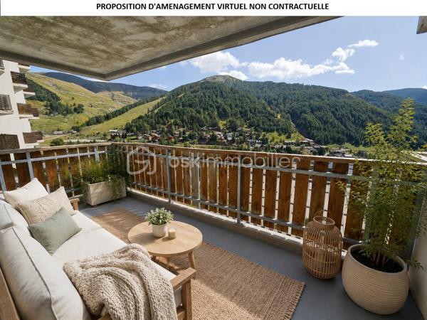 Valérie LARRIER vous propose EN EXCLUSIVITÉ ce charmant appartement rénové, chaleureux et parfaitement agencé, idéal pour profiter de la montagne en toute saison ou pour un investissement locatif.

Les atouts du bien :

Proximité des pistes de ski
Séjour lumineux avec kitchenette
Une chambre avec un lit double
Coin montagne avec 3 lits superposés 
Belle terrasse de 15 m², idéale pour profiter des beaux jours
L'APPARTEMENT EST EQUIPE DE LA FIBRE + UN LAVE LINGE + LAVE VAISSELLE

Casier à skis
Résidence avec ascenseur
PLACE DE PARKING PRIVATIVE EXTERIEURE

Charges de copropriété : 2 050 € / an, comprenant l’eau et l’électricité
Taxe foncière : 740 € / an environ

Un pied-à-terre idéal pour les amoureux de la montagne, avec un véritable potentiel pour un usage personnel ou de la location saisonnière.

À découvrir sans tarder !