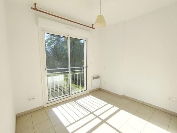 Appartement T2, résidence bord de mer et piscine à POGGIO MEZZANA (HAUTE CORSE)