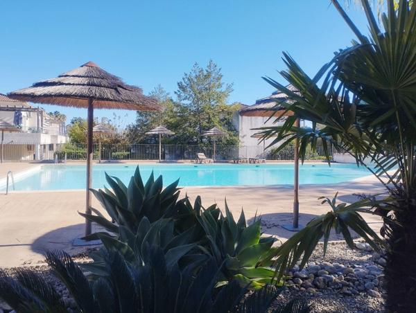 Appartement T2, résidence bord de mer et piscine à POGGIO MEZZANA (HAUTE CORSE)