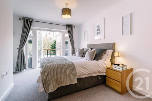 Appartement à vendre  4 pièces - 108 m 2   FRANCHEVILLE  - 69
