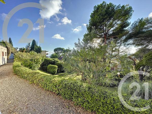 Appartement F2 à vendre  2 pièces - 32,16 m 2   GRASSE  - 06