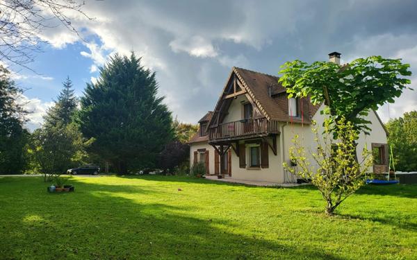 Maison à vendre    8 pièces •  La Fresnaye-sur-Chédouet