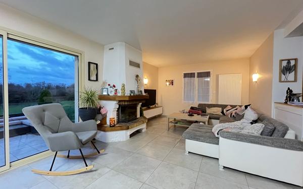 Maison à vendre    8 pièces •  La Fresnaye-sur-Chédouet