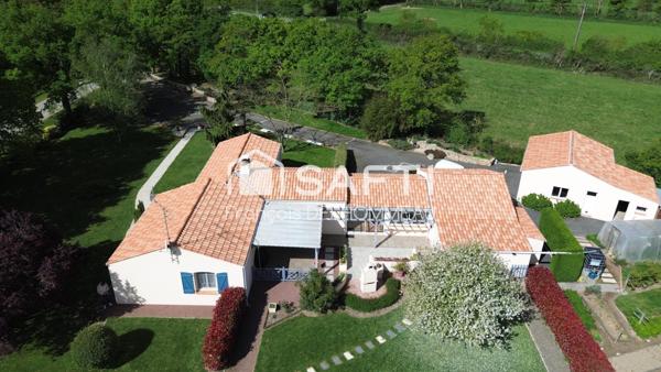 À 15 minutes de Saint-Gilles-Croix-de-Vie – Maison de campagne familiale de 175 m² avec beaux volumes et fort potentiel