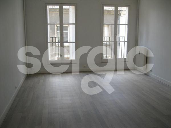 Location 3 Pieces 85 60200 Compiegne 43 0544 01 0001