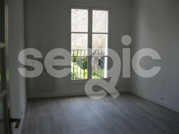 Location 3 Pieces 85 60200 Compiegne 43 0544 01 0001