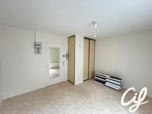 Appartement T1 NANTES Richebourg - 19 m2  94 000 Euros