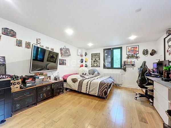 Maison Gouvieux avec dépendances sur terrain 2500m² avec piscine