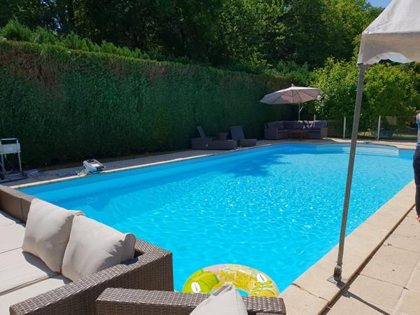 Maison Gouvieux avec dépendances sur terrain 2500m² avec piscine