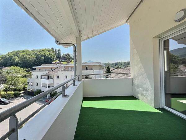 NOUVEAUTÉ – Dernier étage en hyper-centre de Bonne