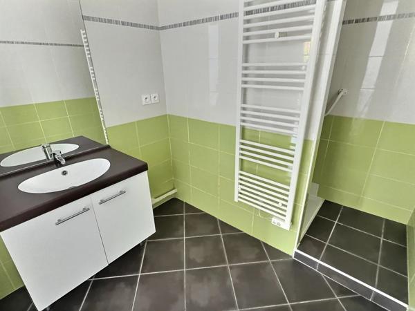 NOUVEAUTÉ – Dernier étage en hyper-centre de Bonne