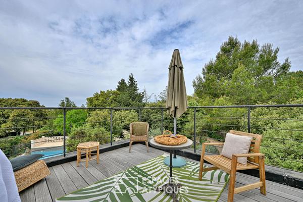 Villa de caractère avec studio indépendant, jardin et piscine