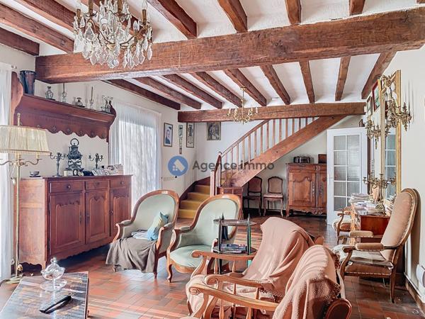 À vendre - Maison individuelle, 5 pièces située à Château-la-Vallière (37330)