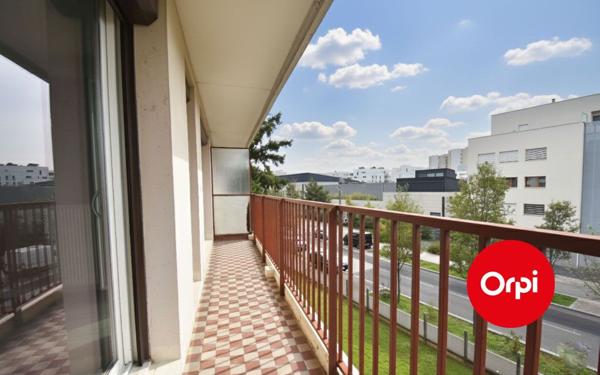 Appartement à vendre    3 pièces • 65,80 m2 Saint-Priest