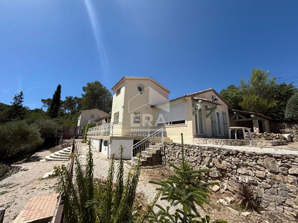 A VENDRE 83470 SAINT MAXIMIN LA SAINTE BAUME MAISON  TYPE 5 DE 147 M² SUR 2300 M² DE JARDIN PISCINE DOUBLE GARAGE ET STUDIO INDEPENDANT
