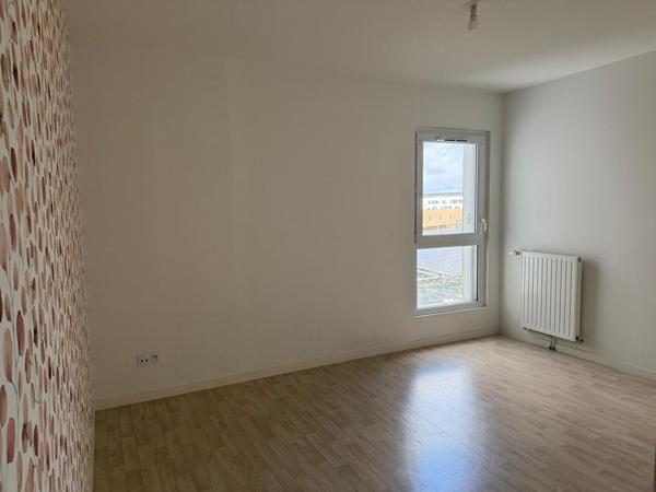 Appartement récent - T3 - plein centre de  Joue Les Tours