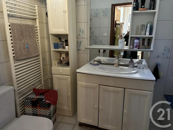 Appartement F3 à vendre  3 pièces - 82,65 m 2   BAGNOLS SUR CEZE  - 30