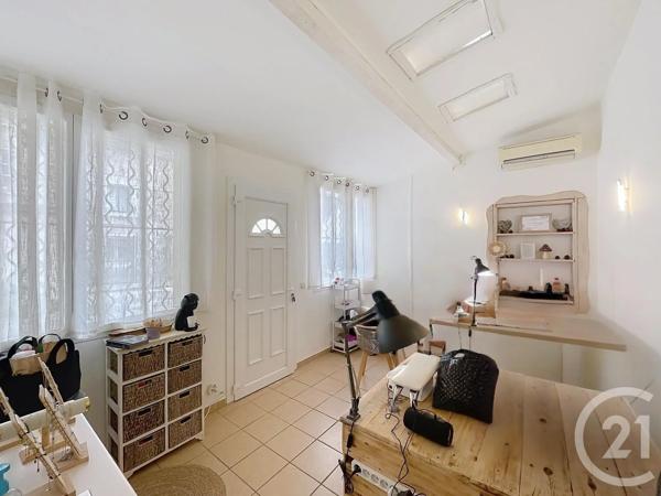 Appartement F3 à vendre  3 pièces - 82,65 m 2   BAGNOLS SUR CEZE  - 30