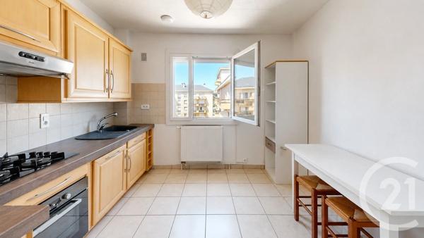 Appartement T4 à vendre  4 pièces - 80,67 m 2   RODEZ  - 12